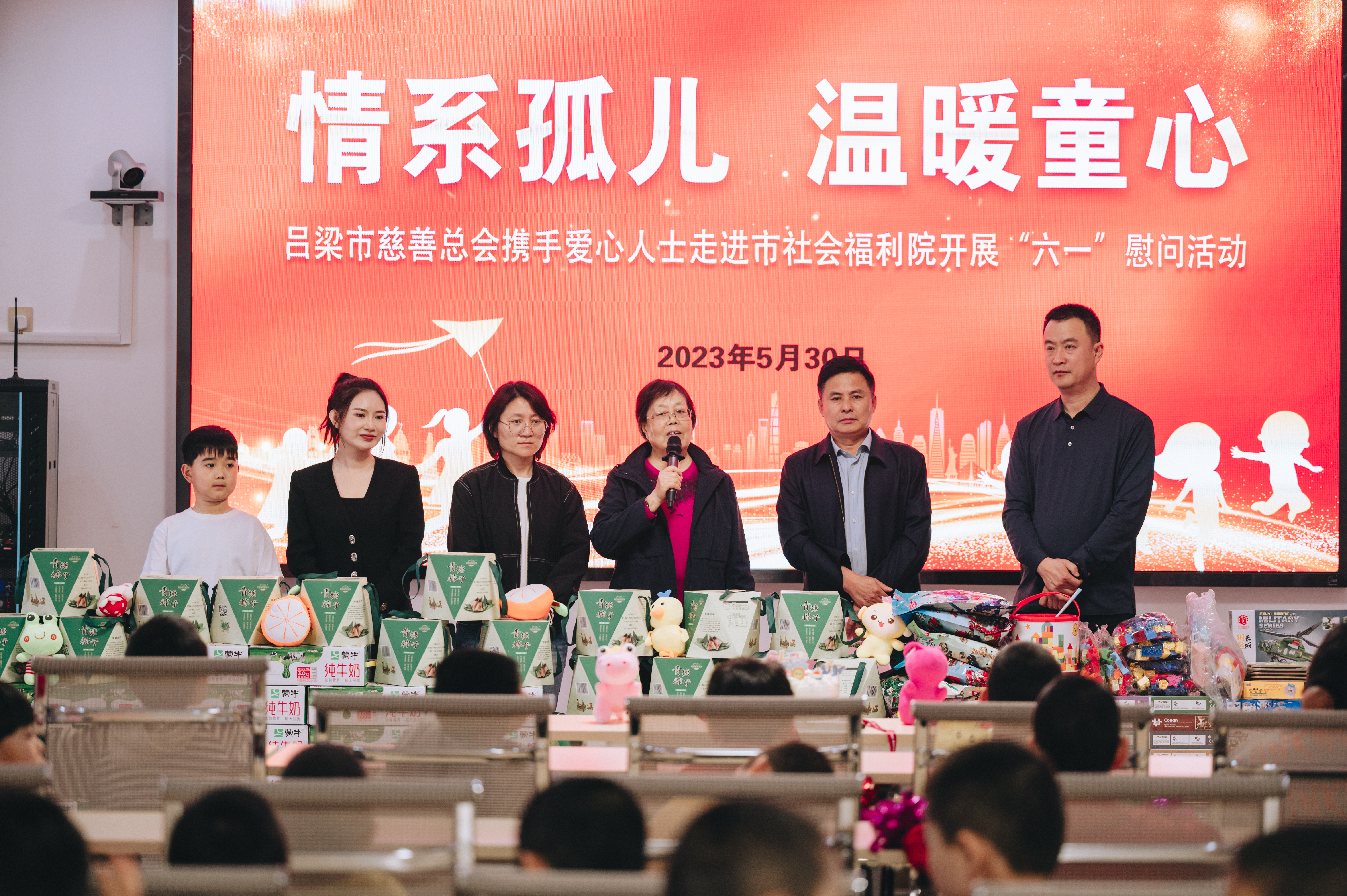 解讲话.jpg